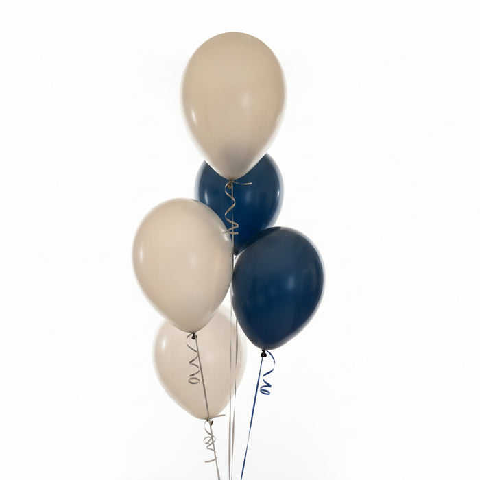 Clusters of 5 latex balloons