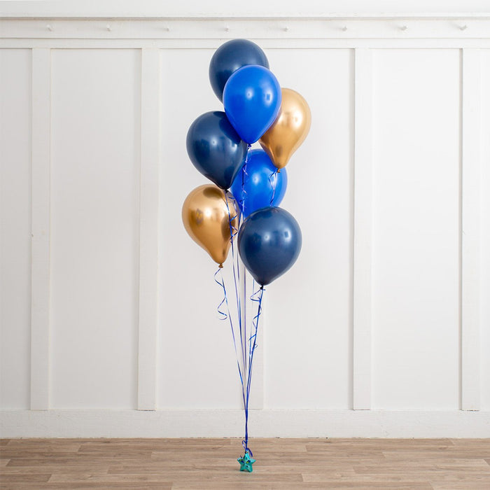 Clusters of 7 latex balloons