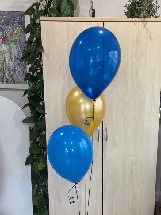 Cluster of 3 balloons