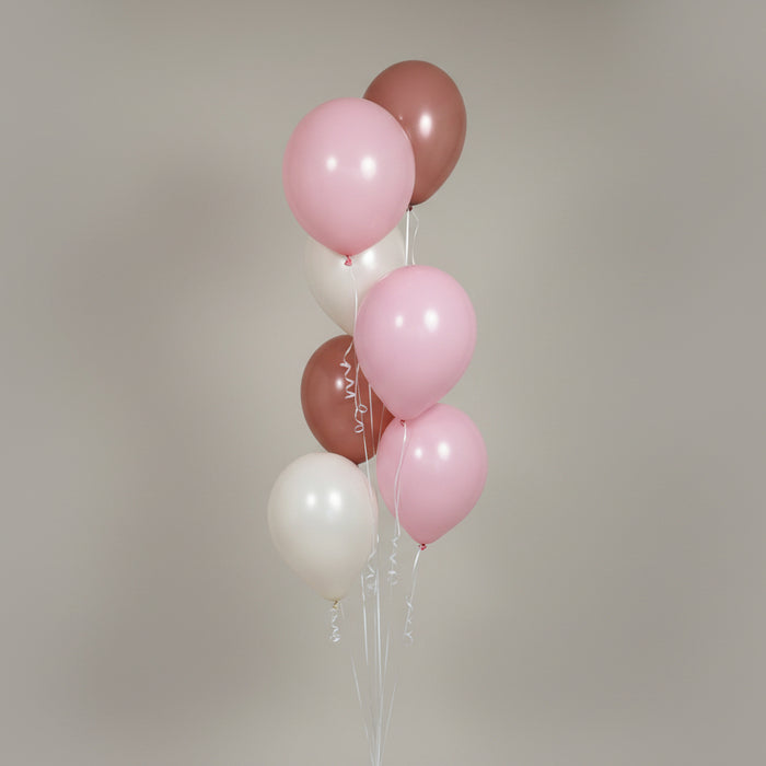 Clusters of 7 latex balloons