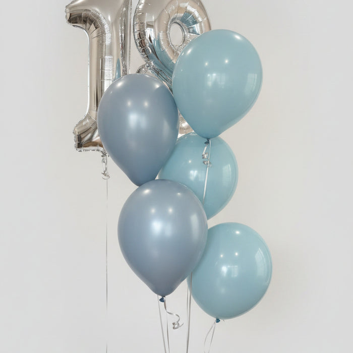 Clusters of 5 latex balloons